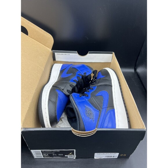 Air Jordan 1 Mid \'Hyper Royal\' GS Size 5.5Y / 7 Women’s (554725-077) OG ALL main image 9